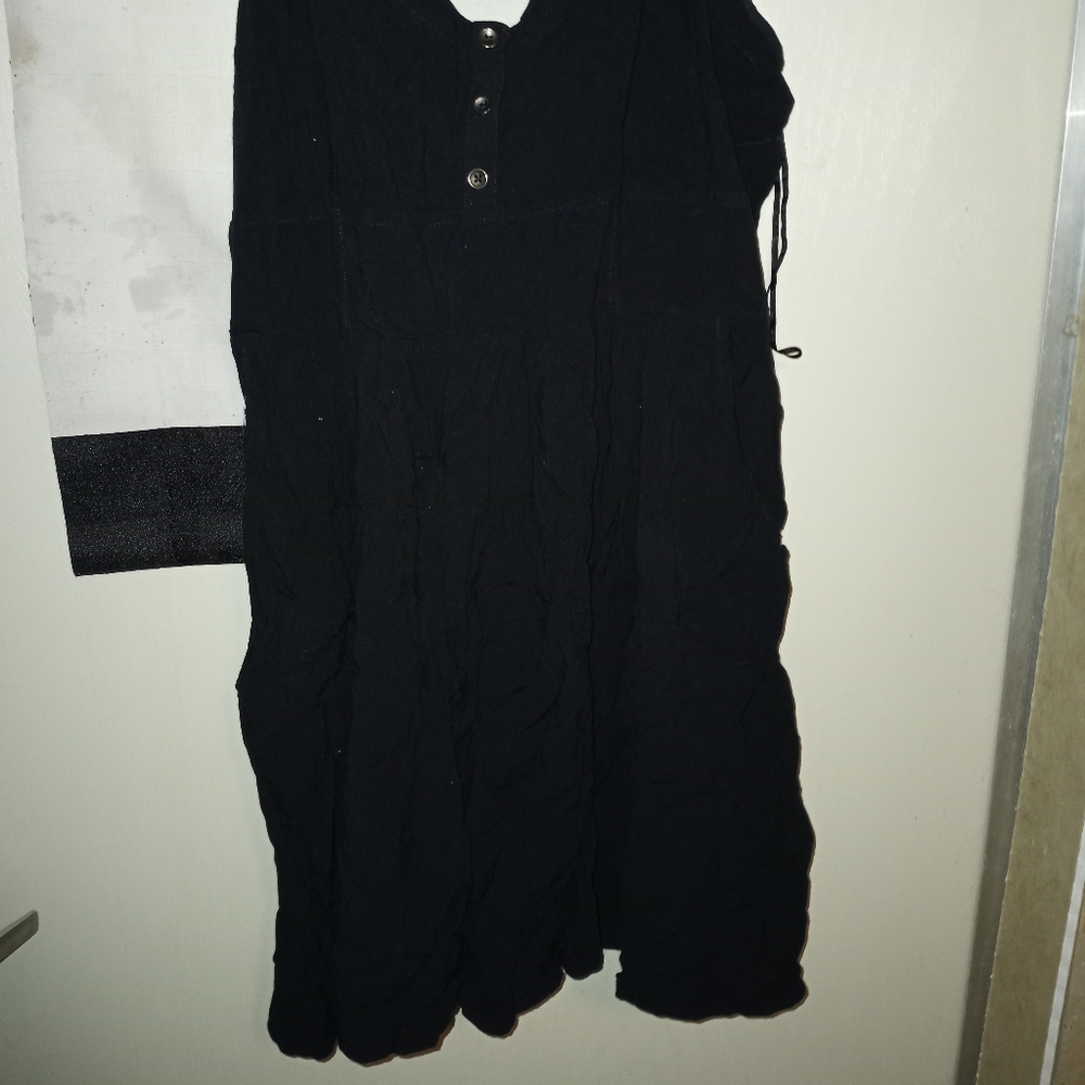 Tops - Picture 2 of 2